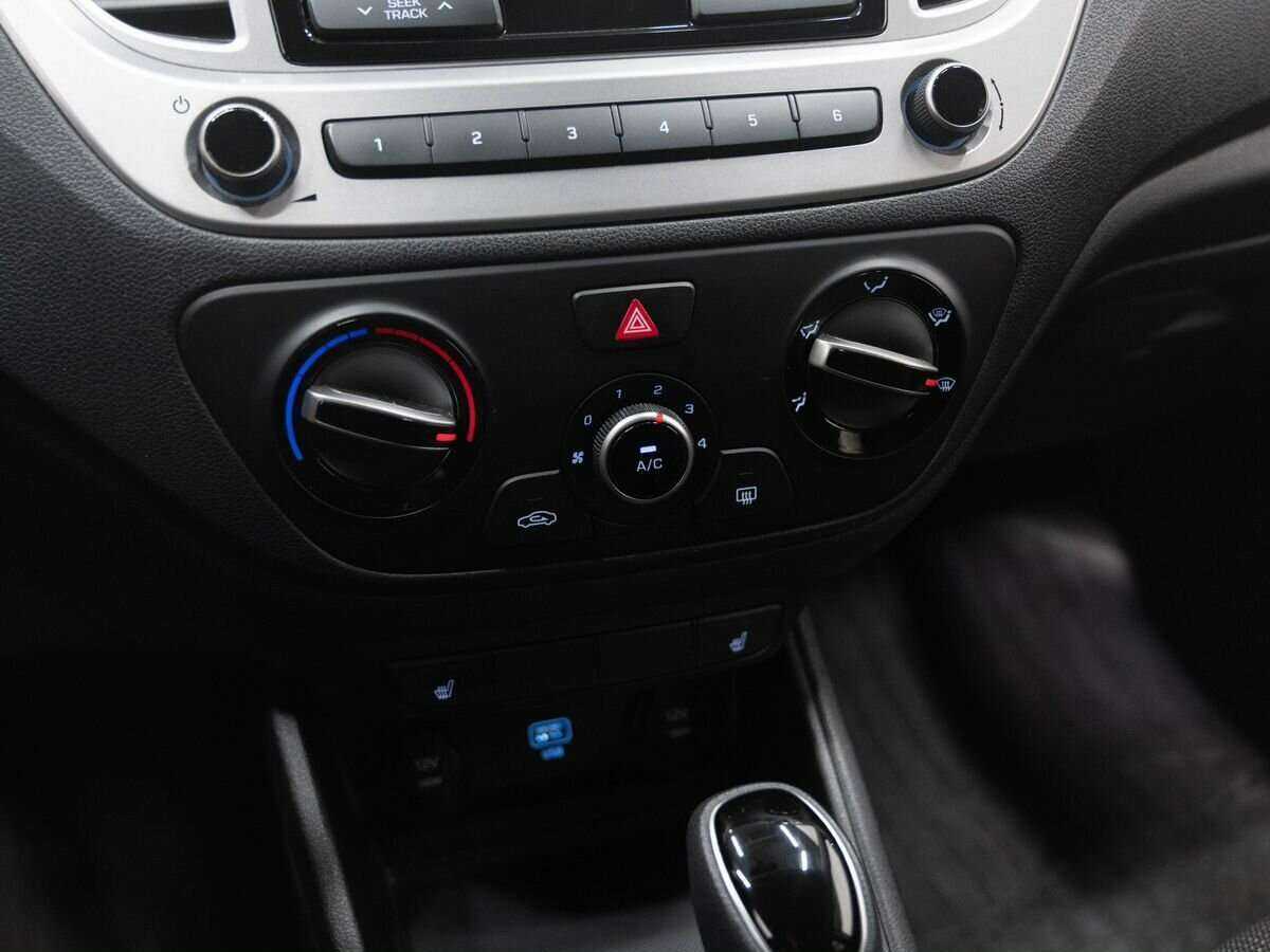 Купить Hyundai Solaris, 2019, 80 311 км, фото №15