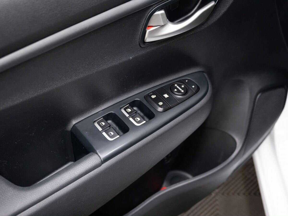Купить Kia Rio, 2022, 90 000 км, фото №17