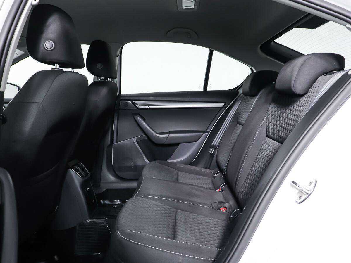 Купить Skoda Octavia, 2018, 53 200 км, фото №11