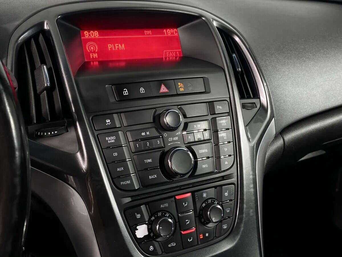 Купить Opel Astra, 2013, 199 500 км, фото №13