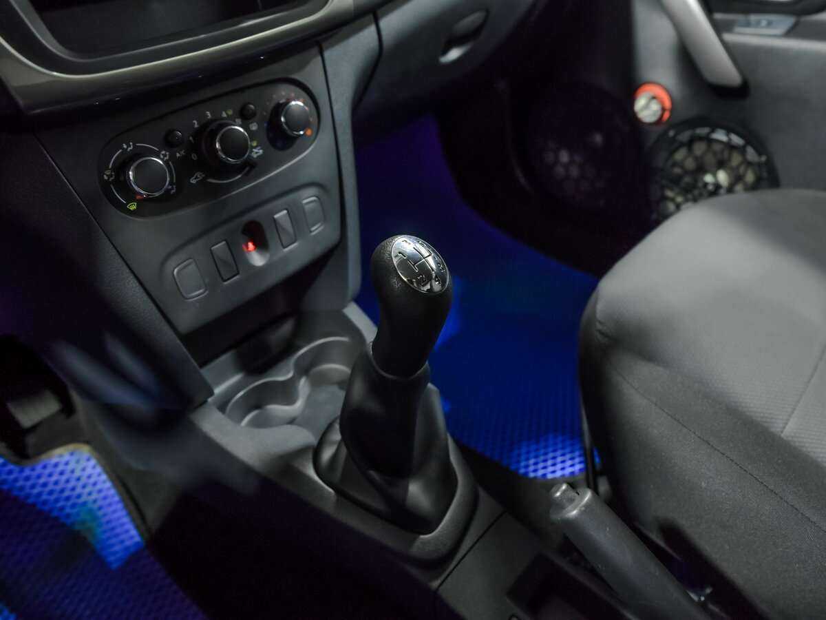 Купить Renault Logan, 2018, 75 905 км, фото №10