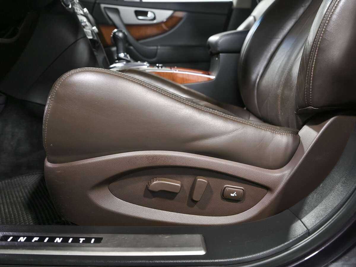 Купить Infiniti FX30d, 2012, 146 643 км, фото №19