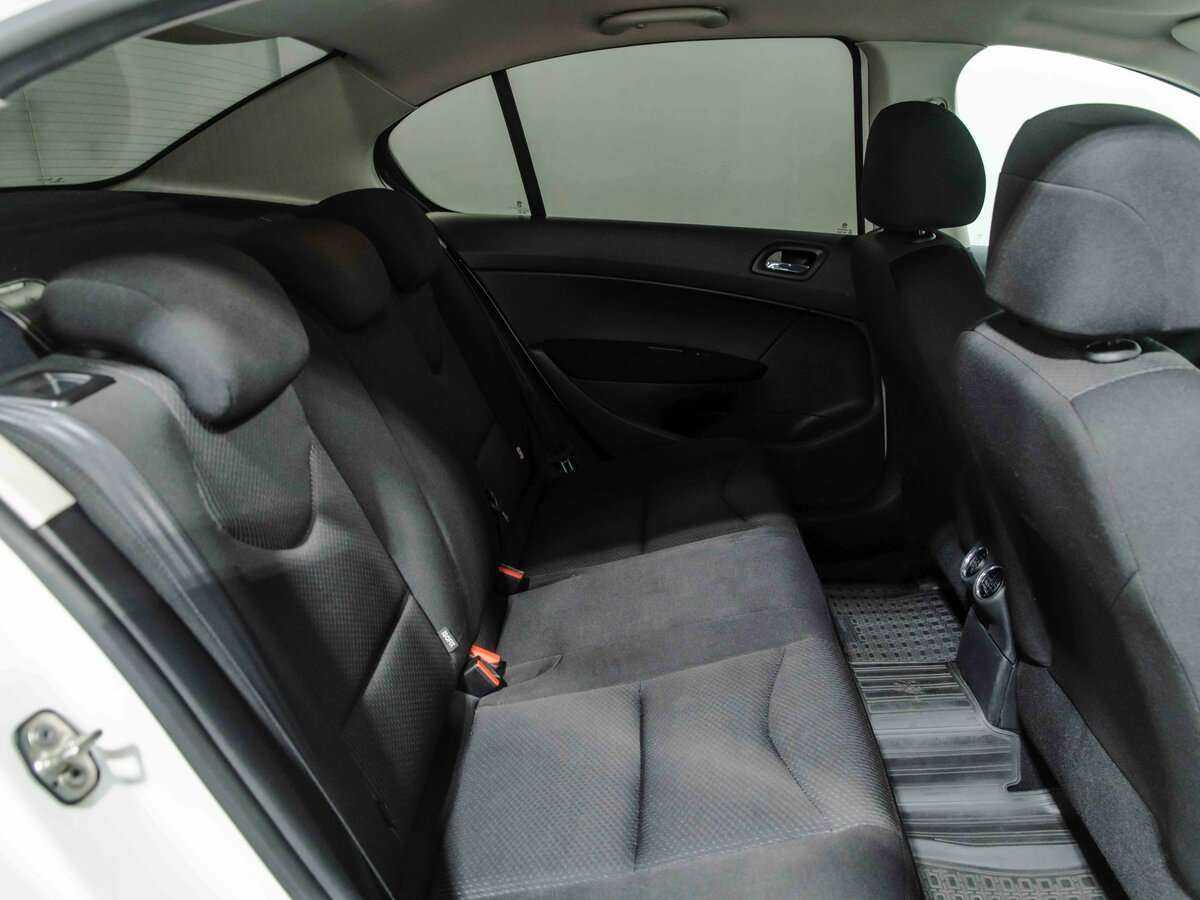 Купить Peugeot 408, 2012, 182 095 км, фото №12