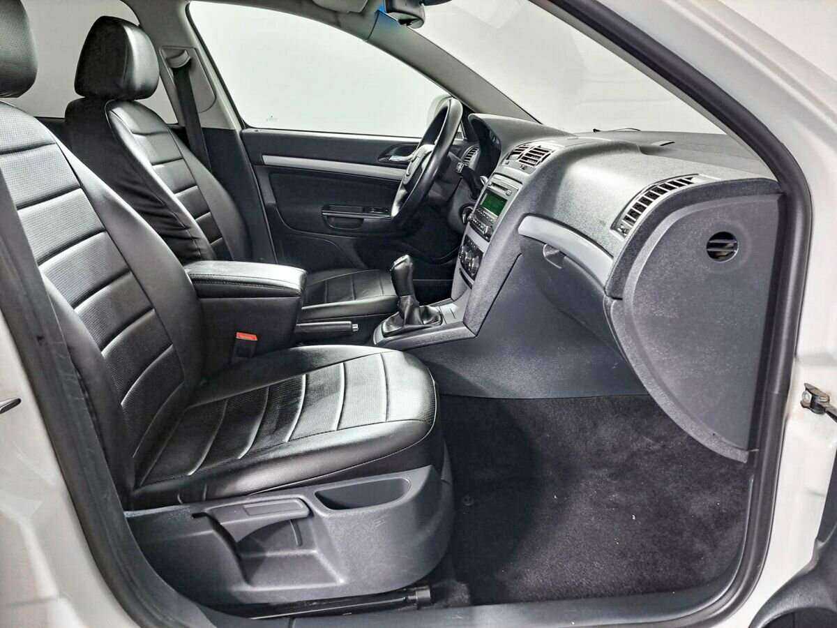 Купить Skoda Octavia, 2012, 127 600 км, фото №9