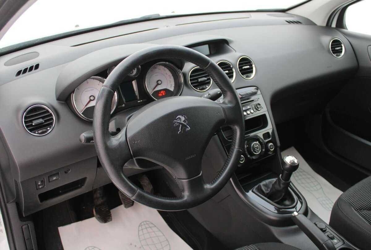 Купить Peugeot 408, 2014, 196 000 км, фото №11