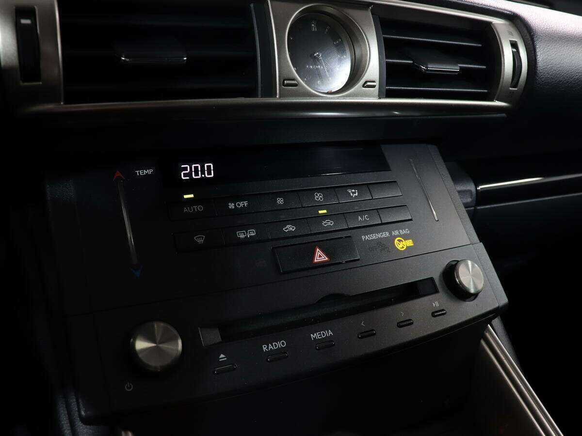 Купить Lexus IS 250, 2015, 87 000 км, фото №18