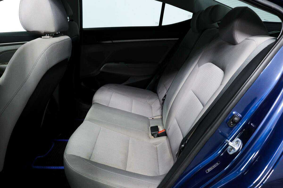 Купить Hyundai Elantra, 2016, 141 140 км, фото №12