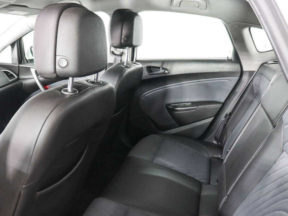 Купить Opel Astra, 2014, 185 189 км, фото №12