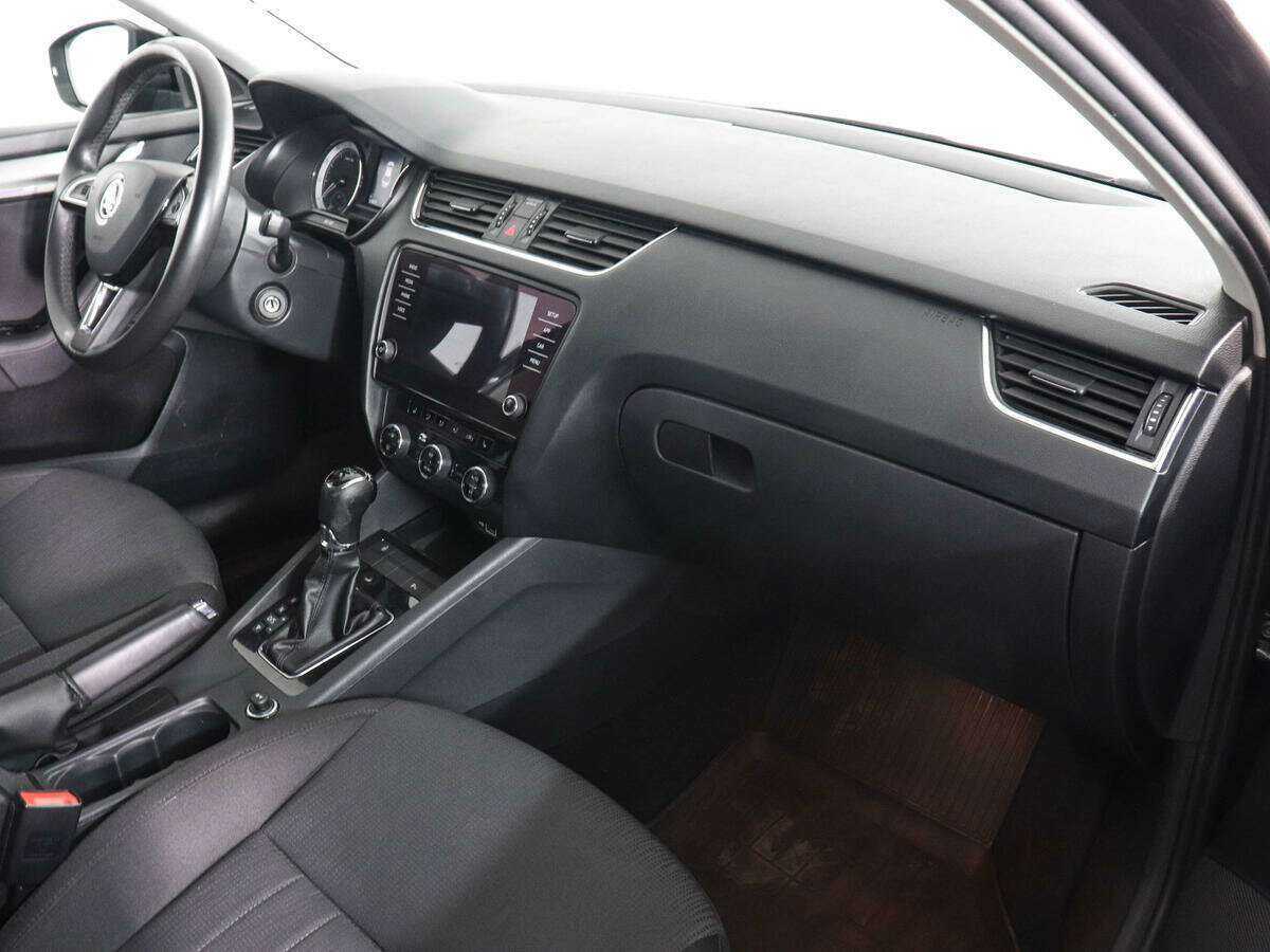 Купить Skoda Octavia, 2018, 124 000 км, фото №9