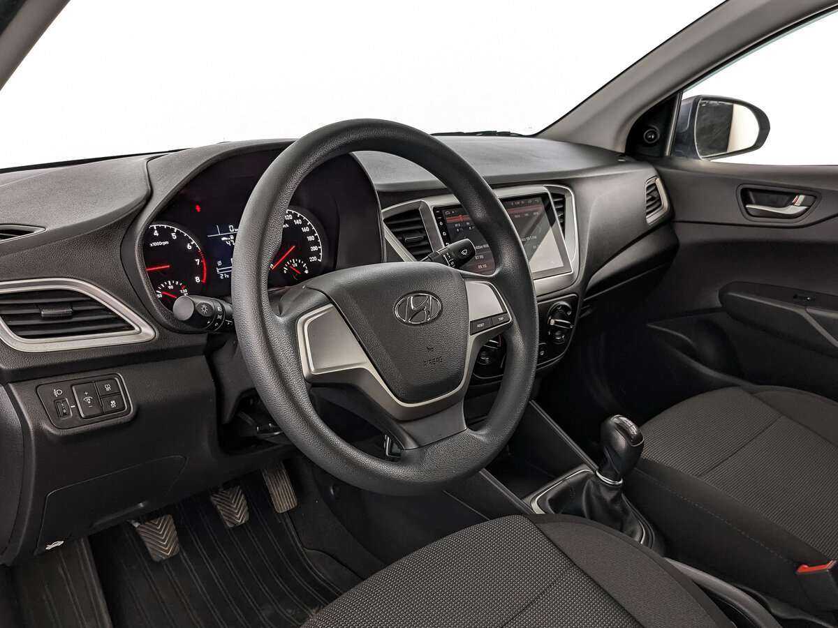 Купить Hyundai Solaris, 2019, 64 956 км, фото №10