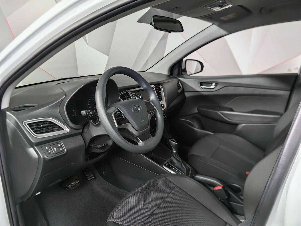 Купить Hyundai Solaris, 2019, 126 526 км, фото №15