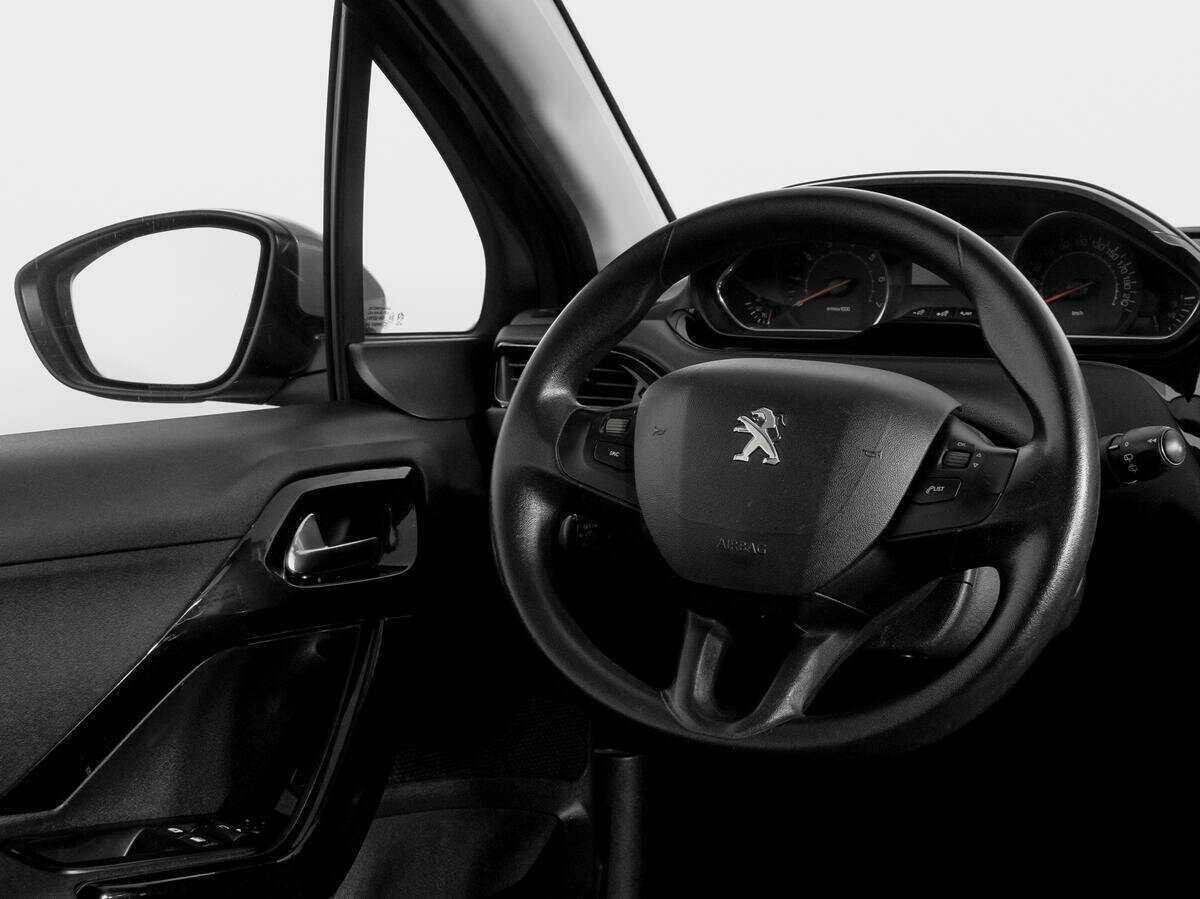 Купить Peugeot 208, 2013, 107 930 км, фото №14