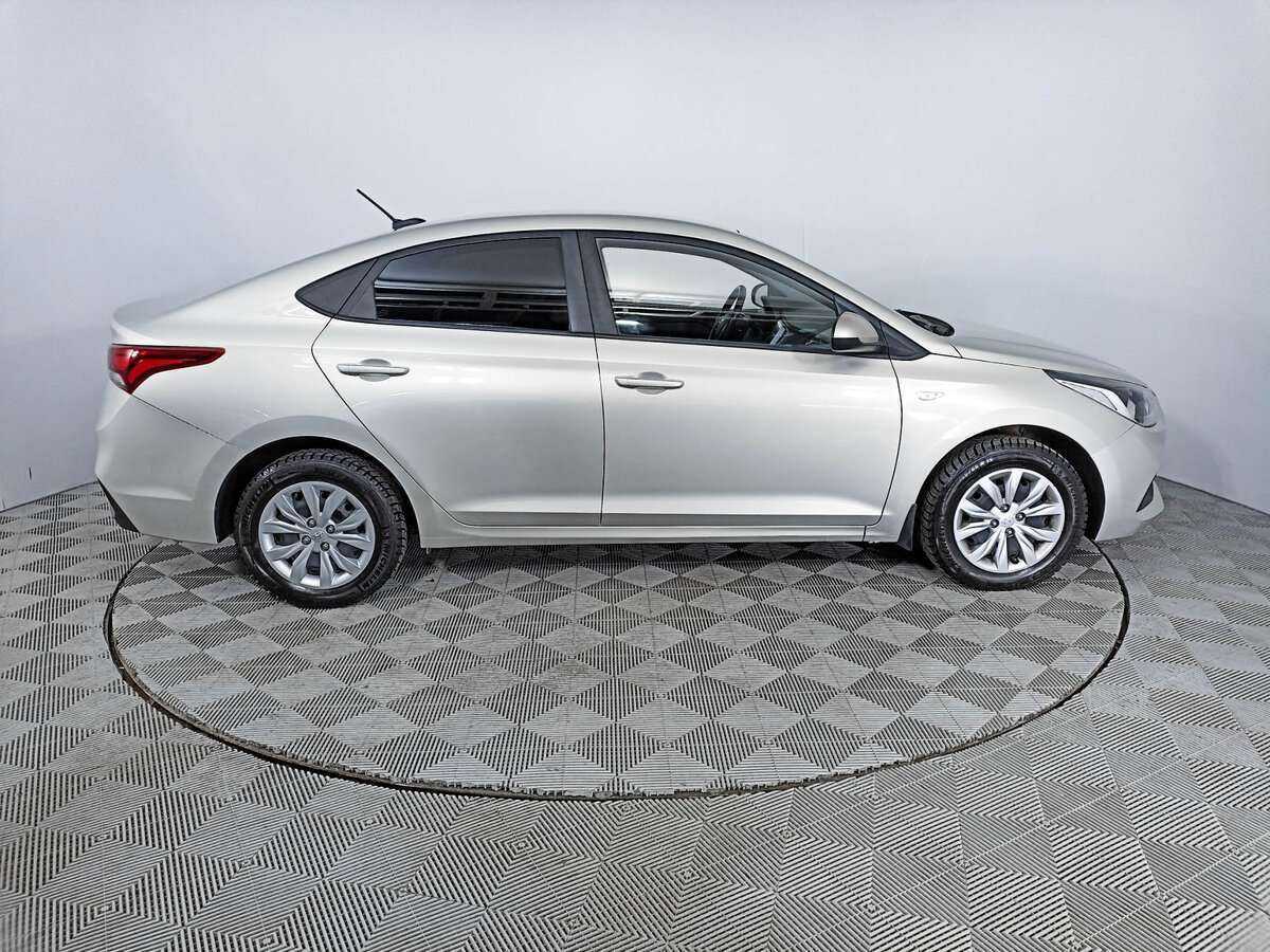 Купить Hyundai Solaris, 2019, 106 092 км, фото №4