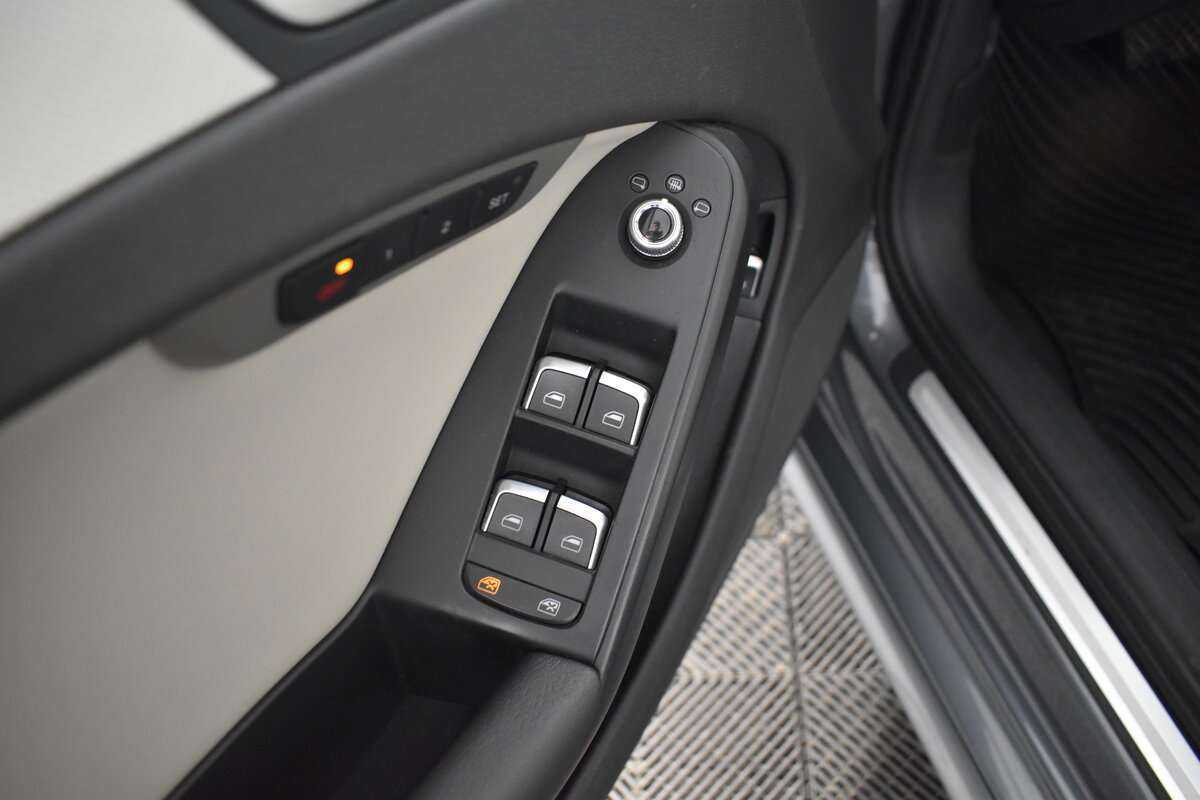 Купить Audi A4, 2012, 183 899 км, фото №8