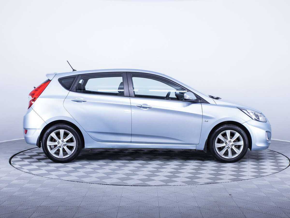 Купить Hyundai Solaris, 2012, 132 942 км, фото №4