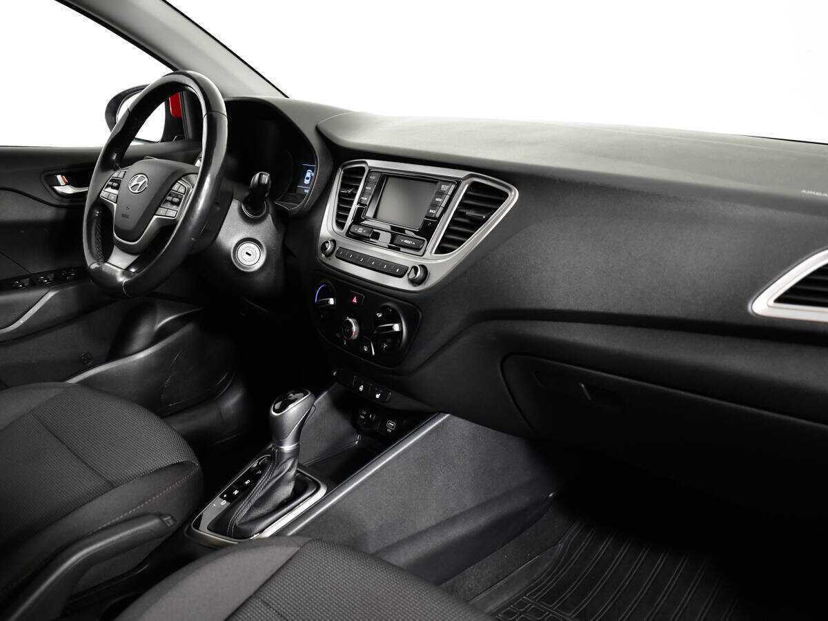 Купить Hyundai Solaris, 2019, 103 231 км, фото №8