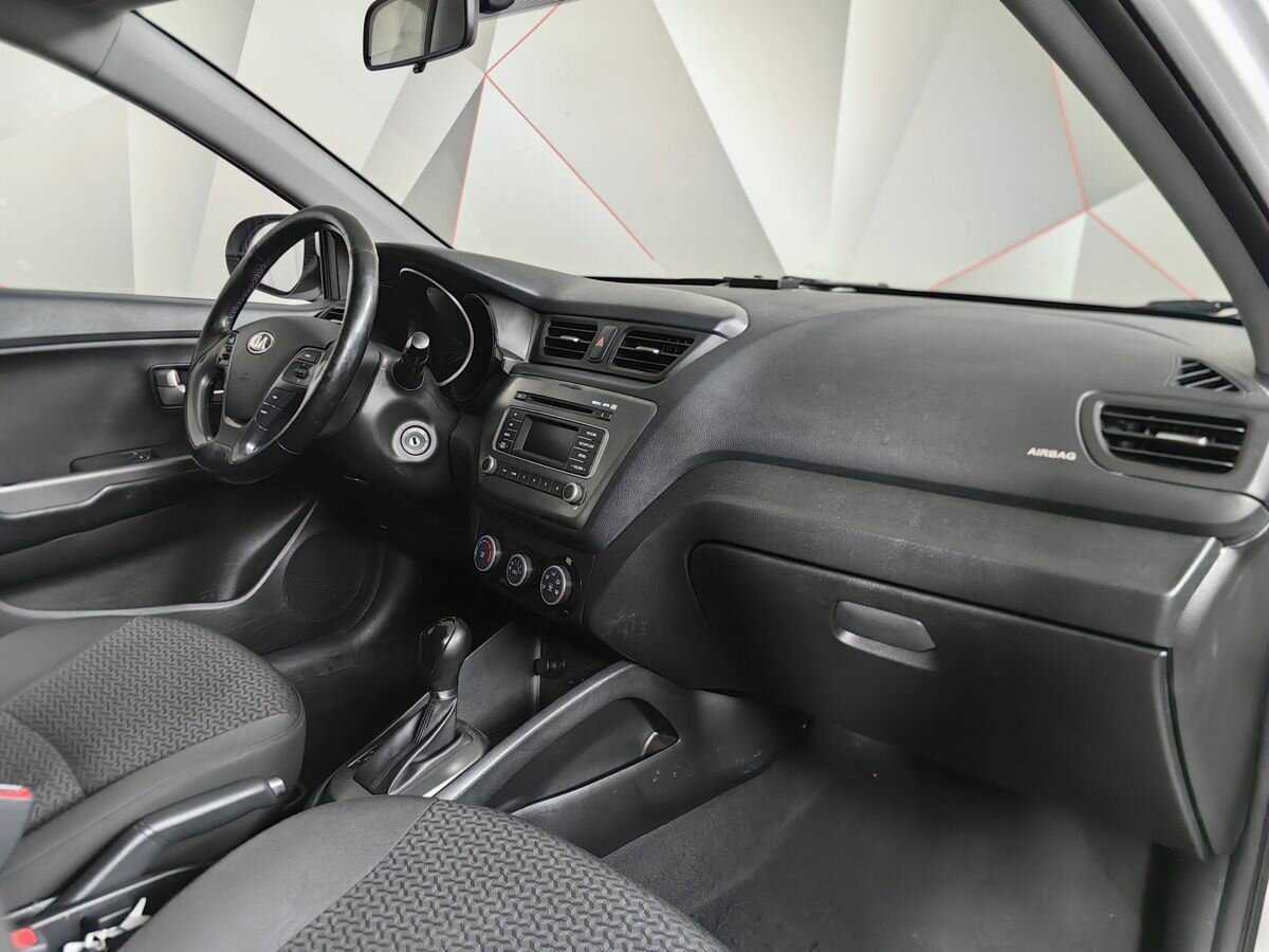 Купить Kia Rio, 2017, 161 785 км, фото №9
