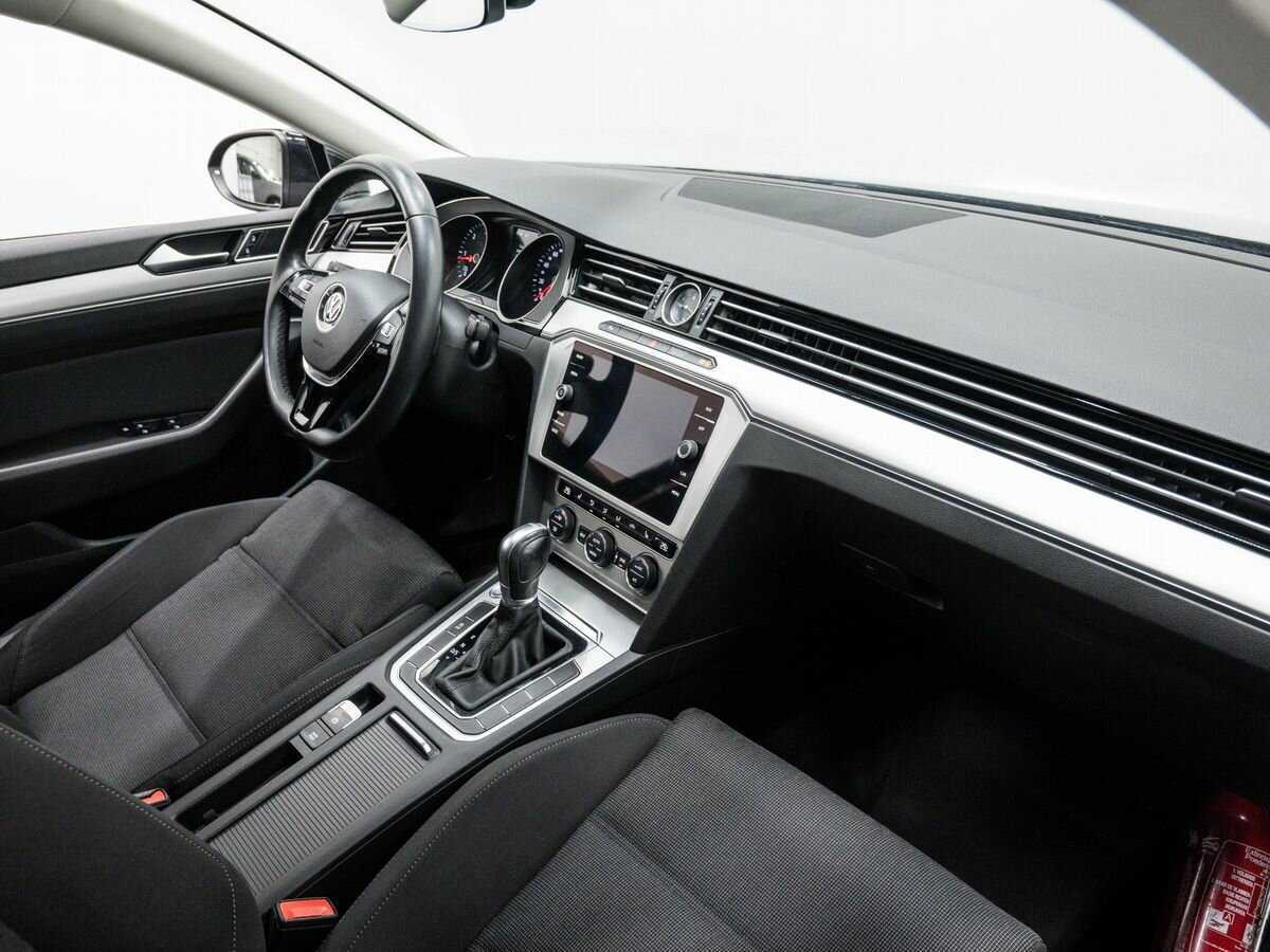 Купить Volkswagen Passat, 2018, 225 564 км, фото №7