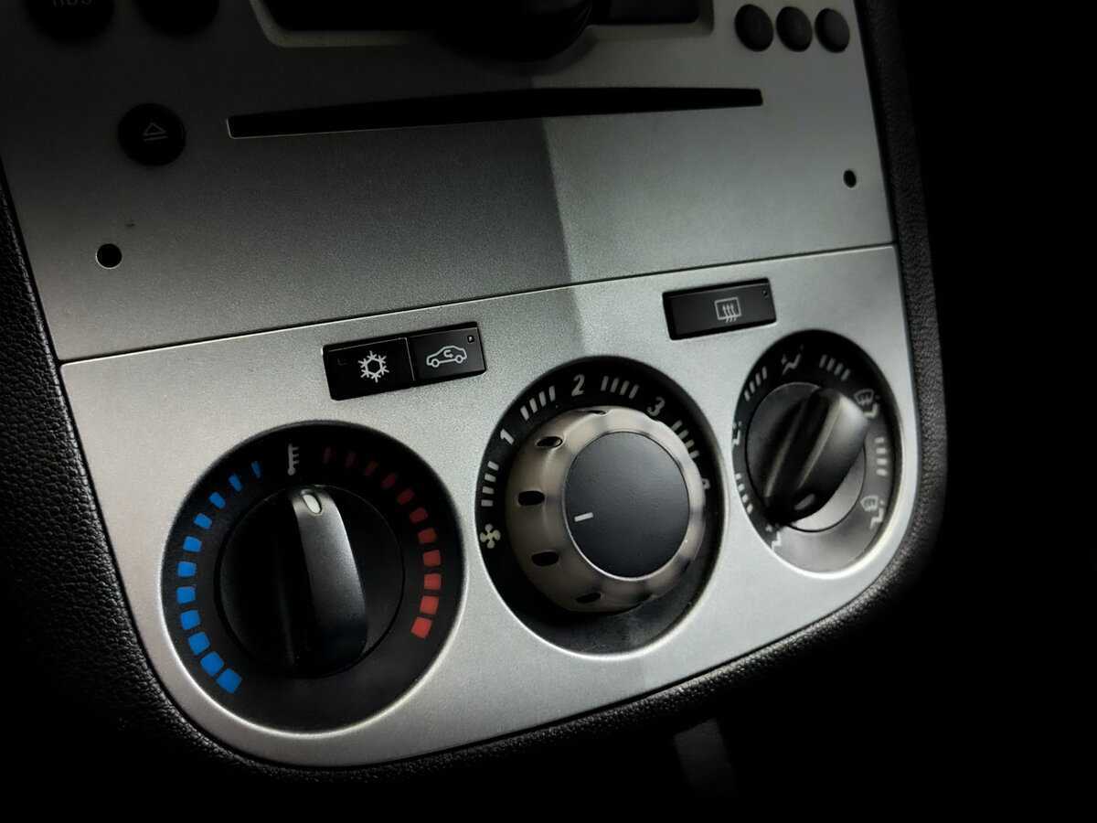 Купить Opel Corsa, 2013, 119 138 км, фото №25