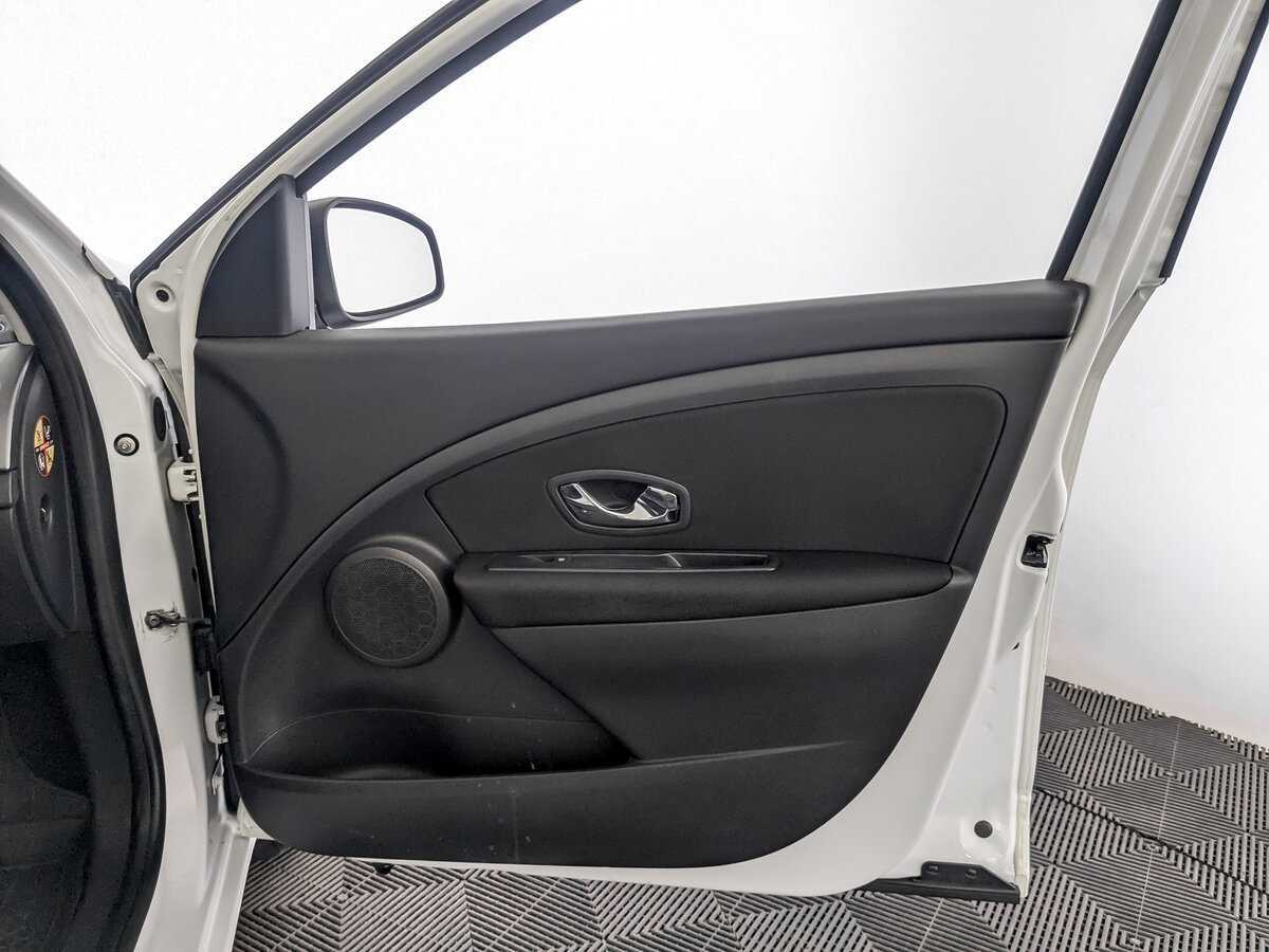 Купить Renault Fluence, 2013, 122 956 км, фото №23