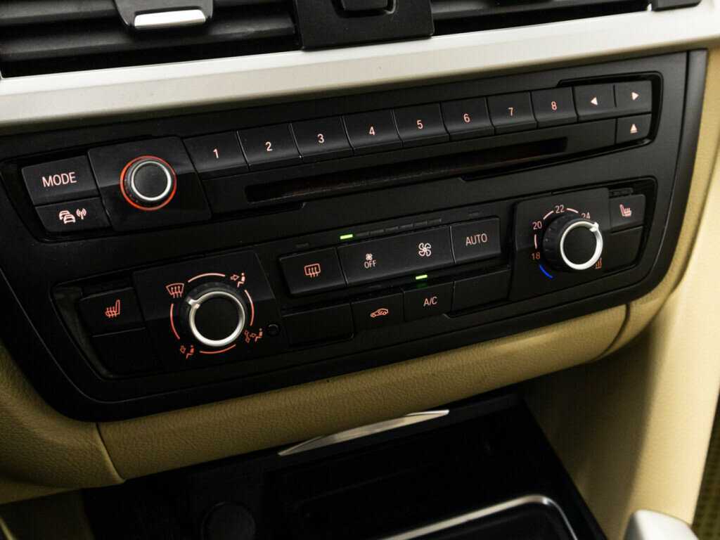 Купить BMW 3 серии 316i, 2014, 163 184 км, фото №15