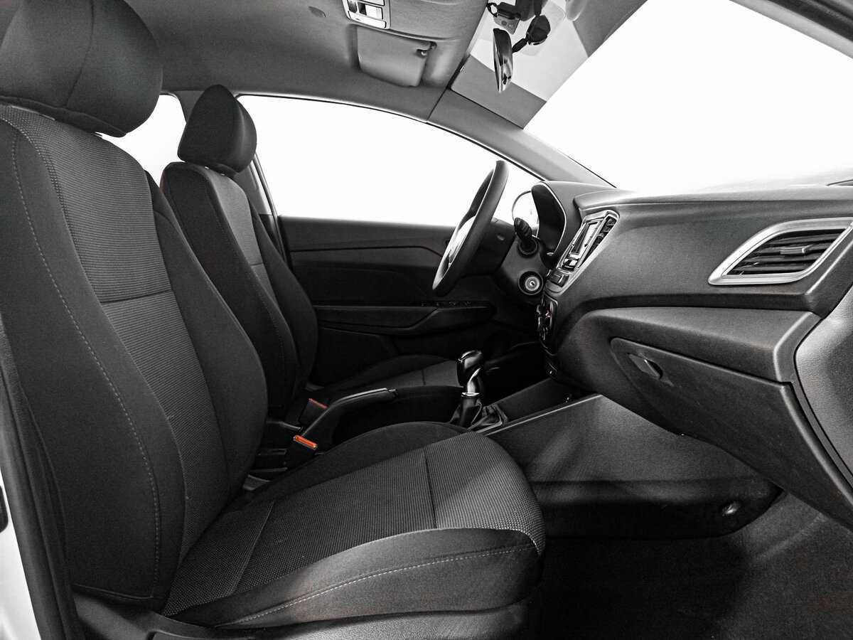 Купить Hyundai Solaris, 2018, 85 577 км, фото №9