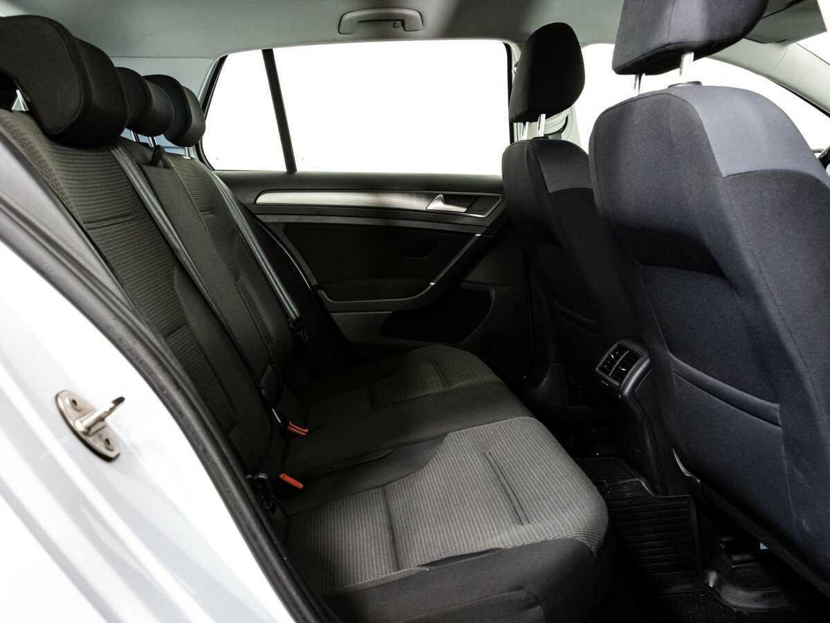 Купить Volkswagen Golf, 2018, 107 337 км, фото №13