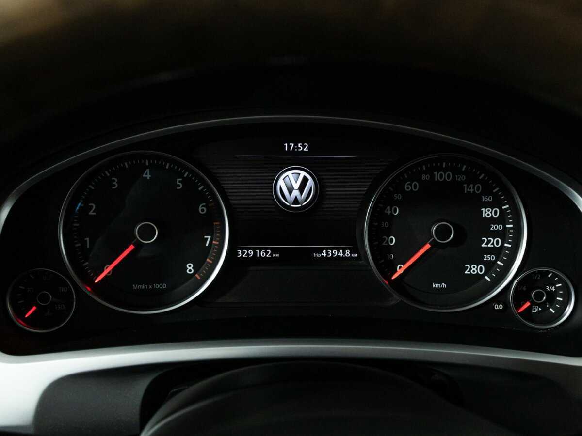 Купить Volkswagen Touareg, 2012, 329 160 км, фото №10