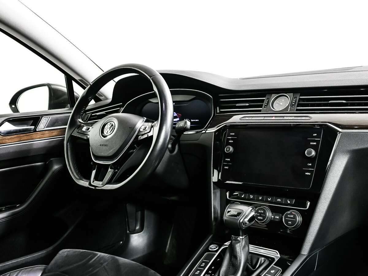 Купить Volkswagen Passat, 2017, 137 619 км, фото №9