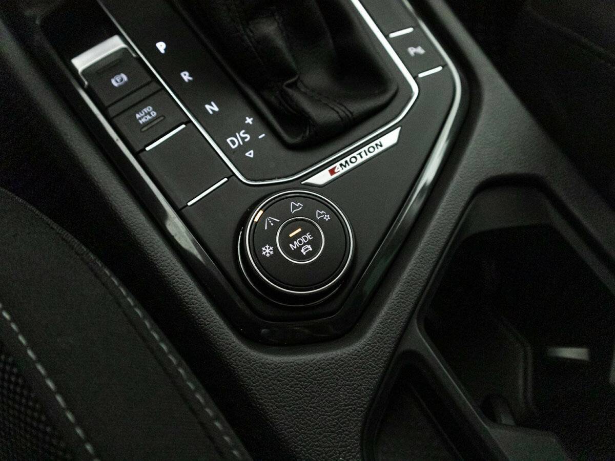 Купить Volkswagen Tiguan, 2018, 98 909 км, фото №21