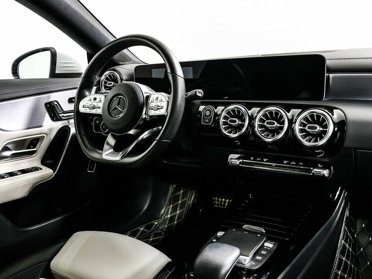 Купить Mercedes-Benz CLA 200, 2020, 36 760 км, фото №9