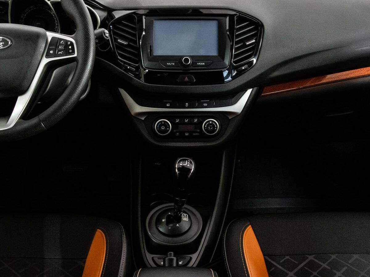 Купить Lada (ВАЗ) Vesta SW Cross, 2019, 99 843 км, фото №12