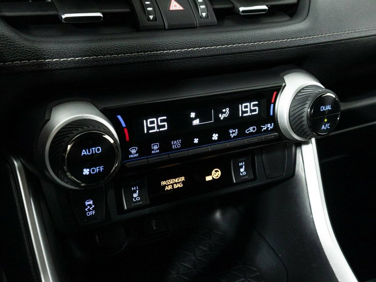 Купить Toyota RAV4, 2020, 63 000 км, фото №18