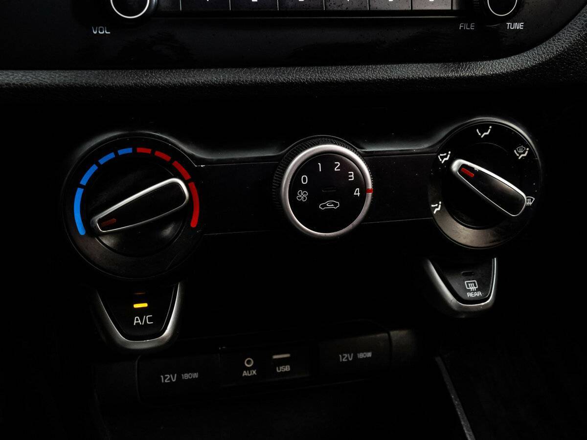 Купить Kia Rio, 2017, 260 535 км, фото №10