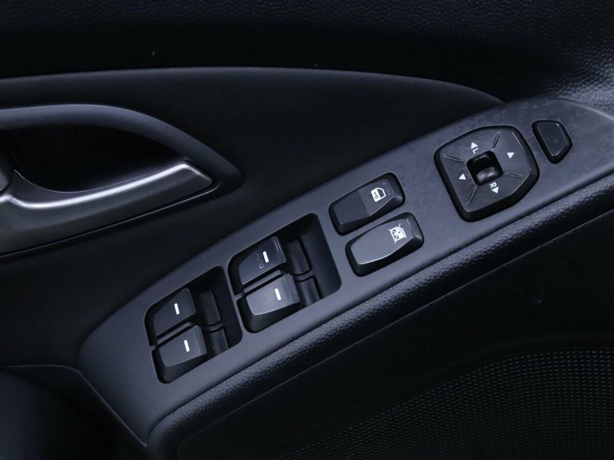 Купить Hyundai ix35, 2012, 168 500 км, фото №8