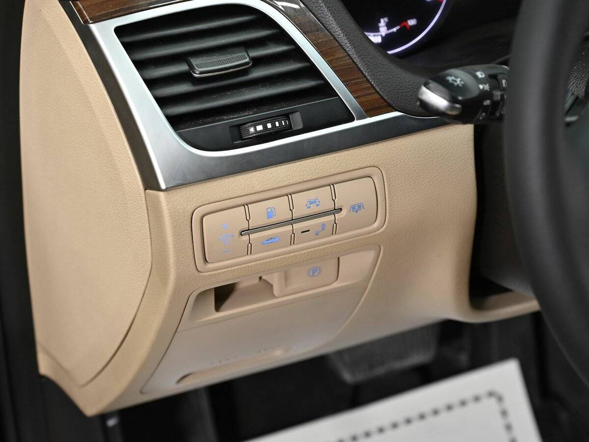 Купить Hyundai Genesis, 2016, 142 000 км, фото №9