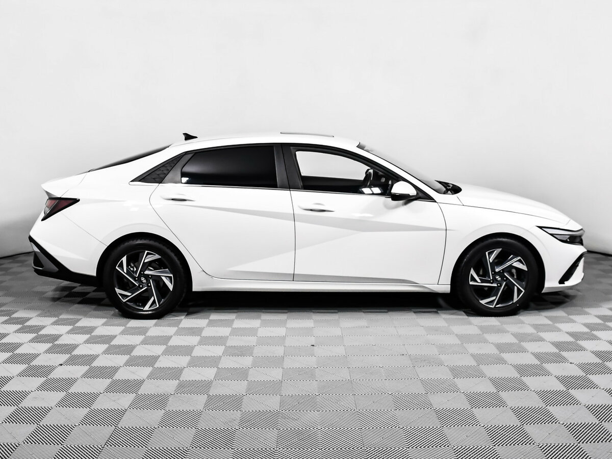 Купить Hyundai Elantra VII (CN7) Рестайлинг, 2023, 57 075 км, фото №4