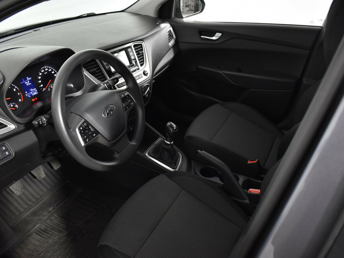 Купить Hyundai Solaris II Рестайлинг, 2021, 54 431 км, фото №9