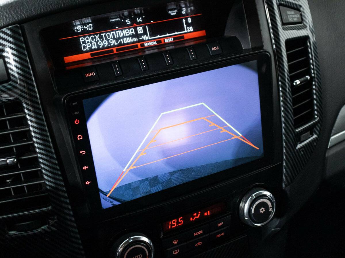 Купить Mitsubishi Pajero IV Рестайлинг 2, 2015, 107 291 км, фото №14