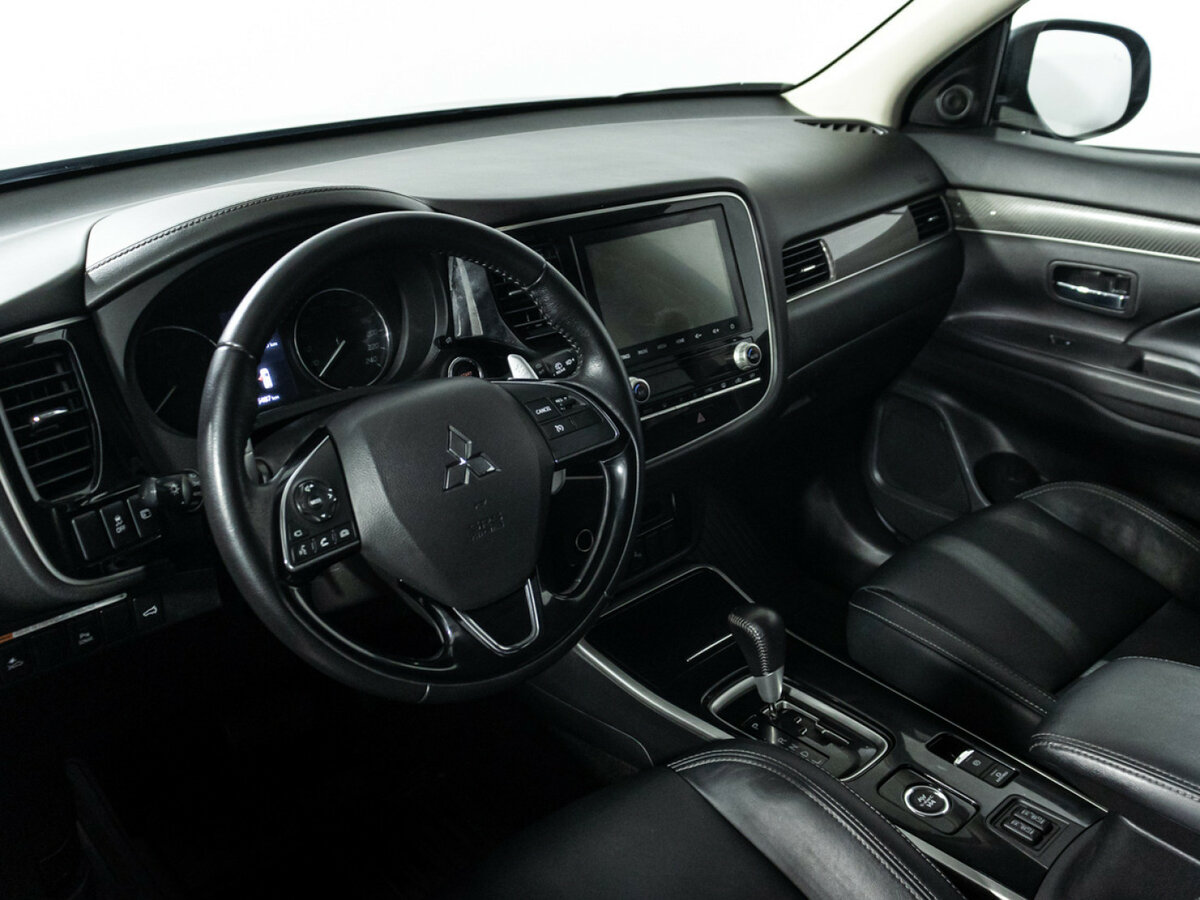 Купить Mitsubishi Outlander III Рестайлинг 3, 2020, 196 485 км, фото №9
