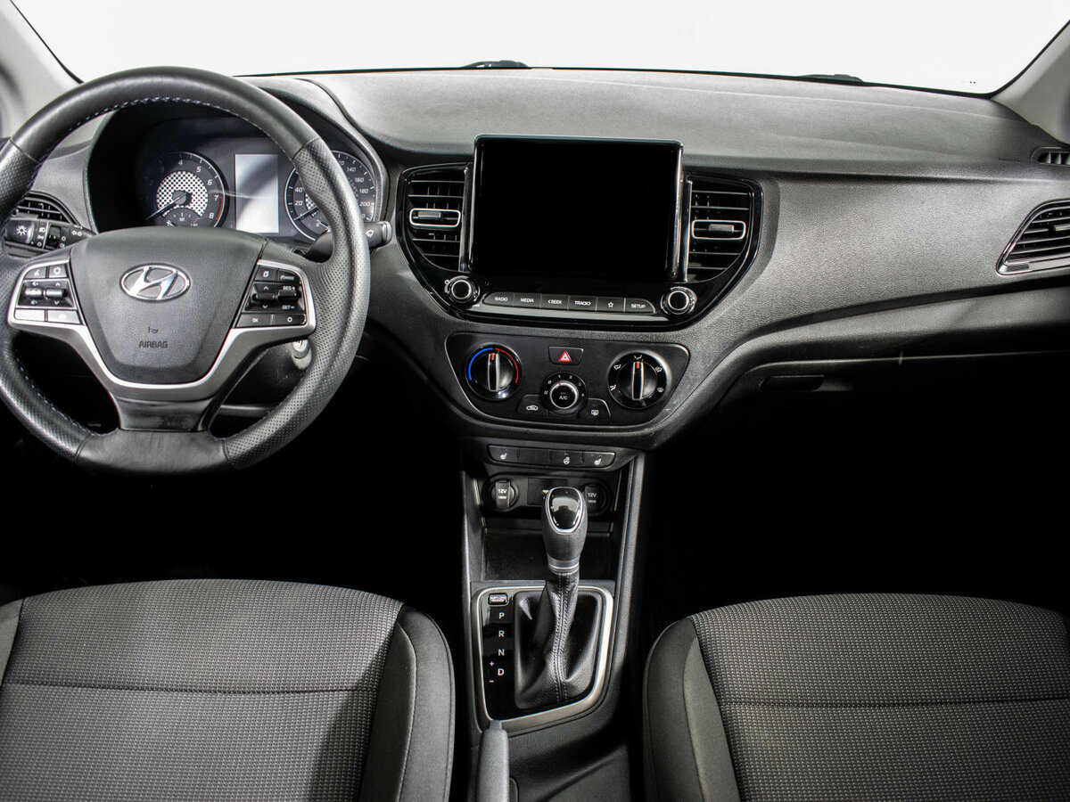 Купить Hyundai Solaris II, 2020, 107 000 км, фото №11