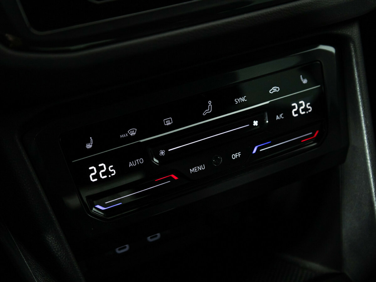 Купить Volkswagen Tiguan II Рестайлинг, 2021, 63 490 км, фото №16