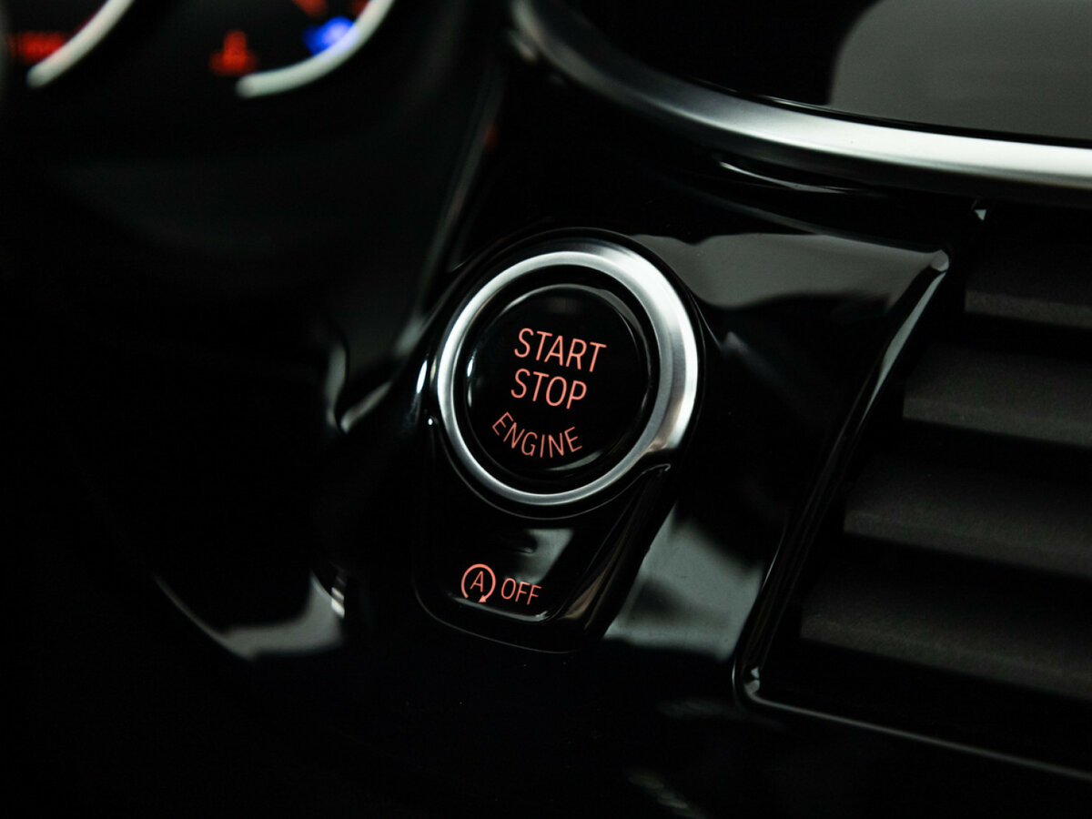 Купить BMW 5 серии 520i VII (G30/G31/G38), 2017, 323 000 км, фото №17