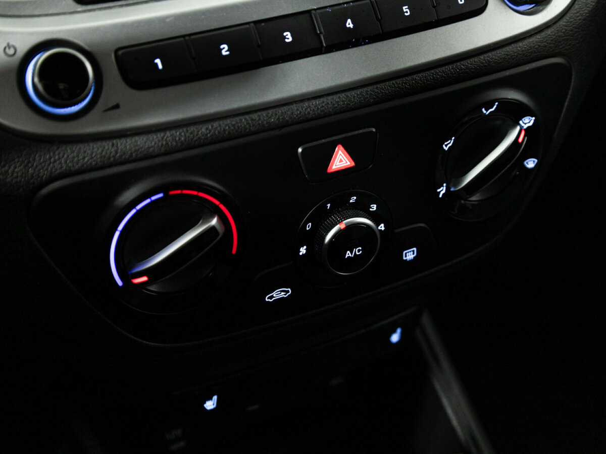 Купить Hyundai Solaris II Рестайлинг, 2021, 65 100 км, фото №14